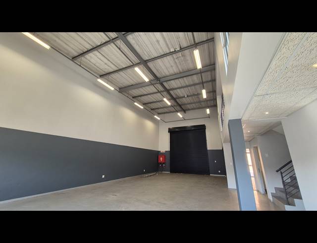 226M² WAREHOUSE TO LET IN SILVERTON